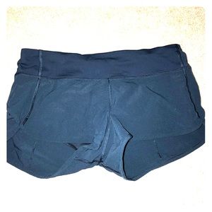 Lululemon Speed Shorts size 6 TRADE